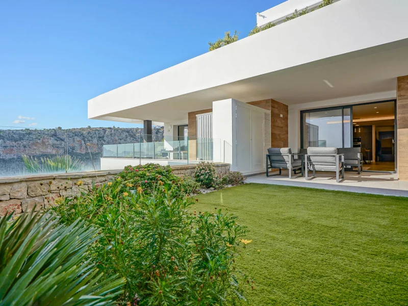 Appartement moderne à Benitachell, Cumbre del Sol avec jardin