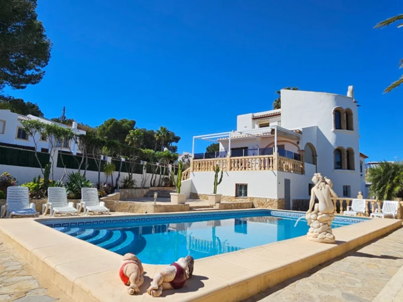 Villa de quatre chambres avec piscine privée à Pinosol, Jávea