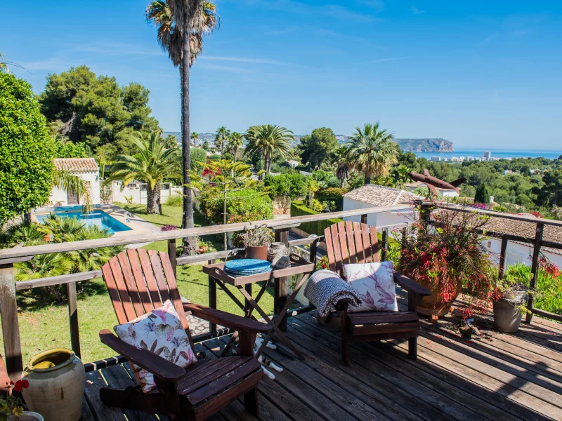 Villa avec double parcelle et vue sur la mer à Jávea