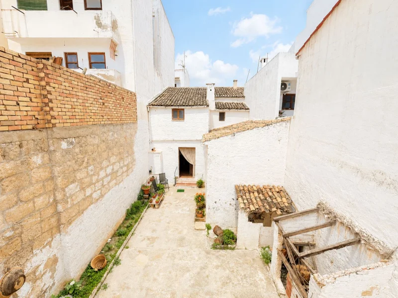 Maison de village à vendre dans le centre historique de Jávea avec garage