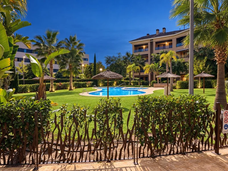 Rez-de-chaussée exclusif avec jardin et piscine à Jávea (El Arenal)
