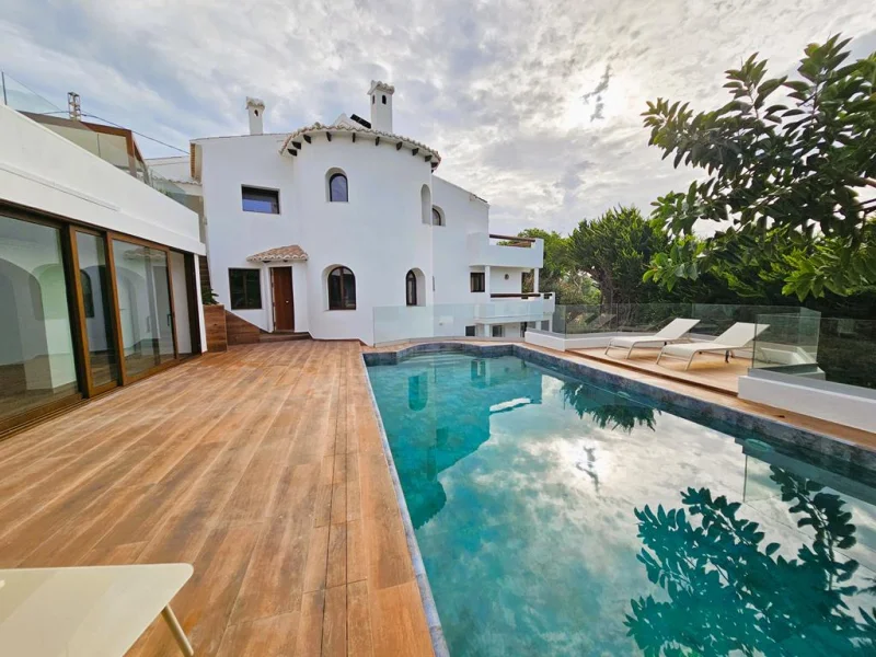 Villa à vendre à Jávea, Costa Nova avec piscine et appartement d'amis