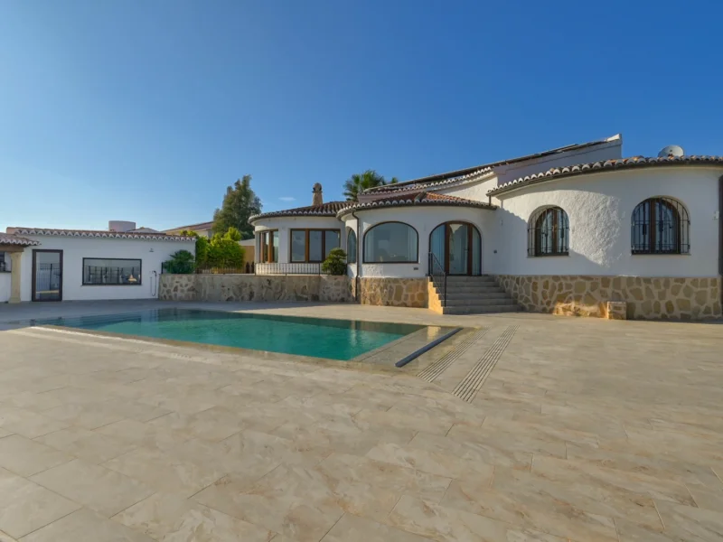 Chalet à Jávea avec vue panoramique sur la mer et piscine privée