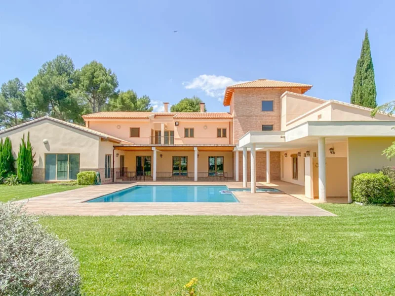 Magnifique domaine avec villa et maison d'amis à Penáguila