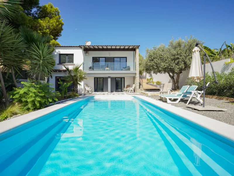 Villa rénovée à Calpe avec maison d'invités et vue mer