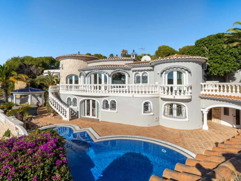 Villa de luxe avec vue mer et piscine privée à Benissa