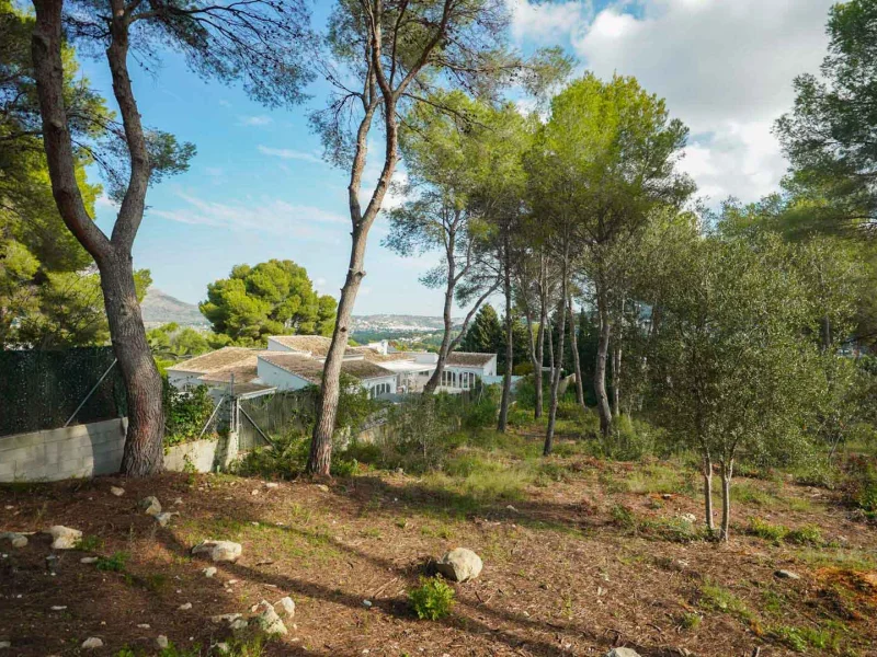 Terrain à bâtir à La Lluca, Jávea avec vue sur la montagne
