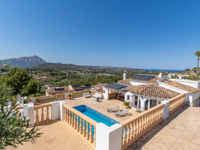 Villa avec vue panoramique sur le Montgó et la mer à Jávea
