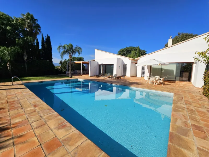 Villa de cinq chambres à Ondara avec maison d'amis et grand terrain