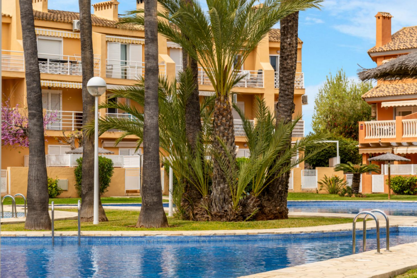 Appartement en rez-de-chaussée à Dénia avec piscine et terrasse privée