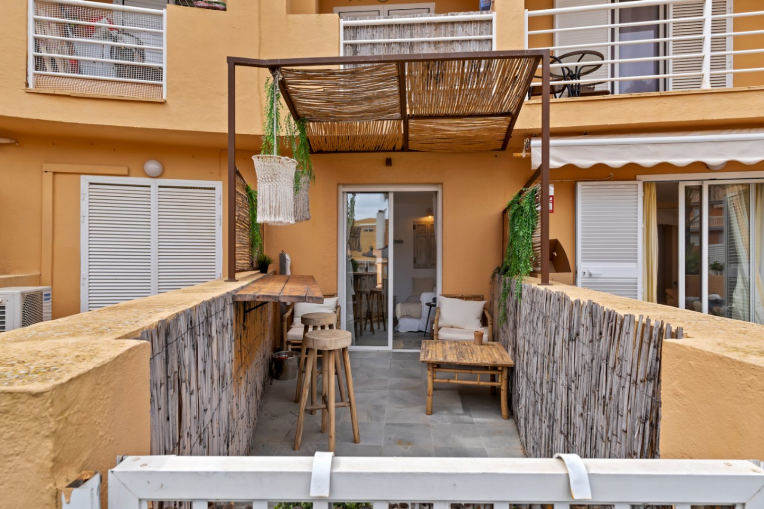 Appartement en rez-de-chaussée à Dénia avec piscine et terrasse privée