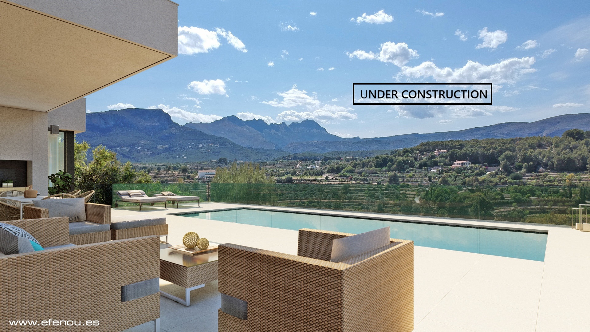 Terrasse extérieure avec piscine rectangulaire, mobilier en rotin et vue panoramique sur la Sierra de Bernia depuis l'espace ombragé.