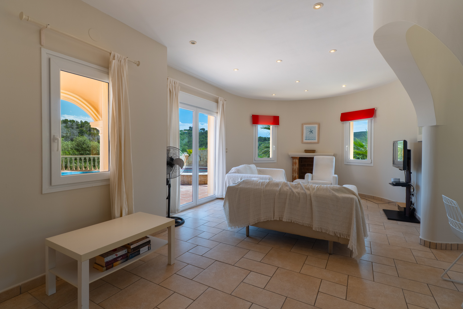 Villa de Luxe à Jávea : 3 Chambres, Piscine Privée - 750.000€