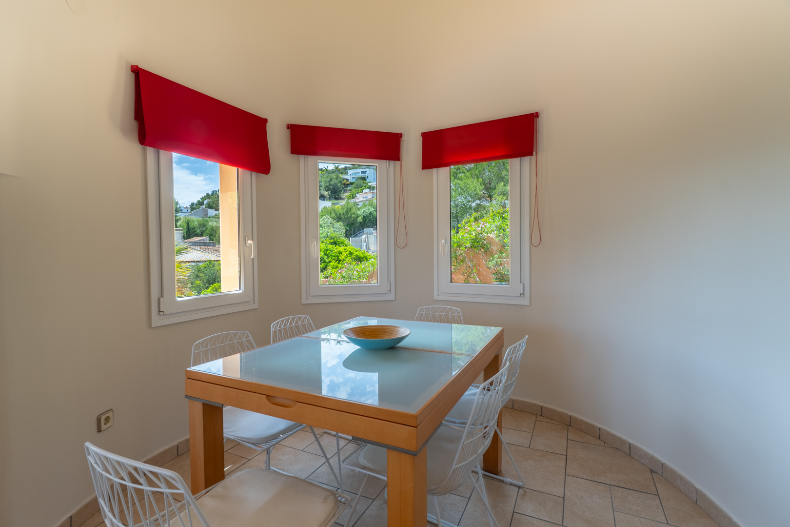 Villa de Luxe à Jávea : 3 Chambres, Piscine Privée - 750.000€