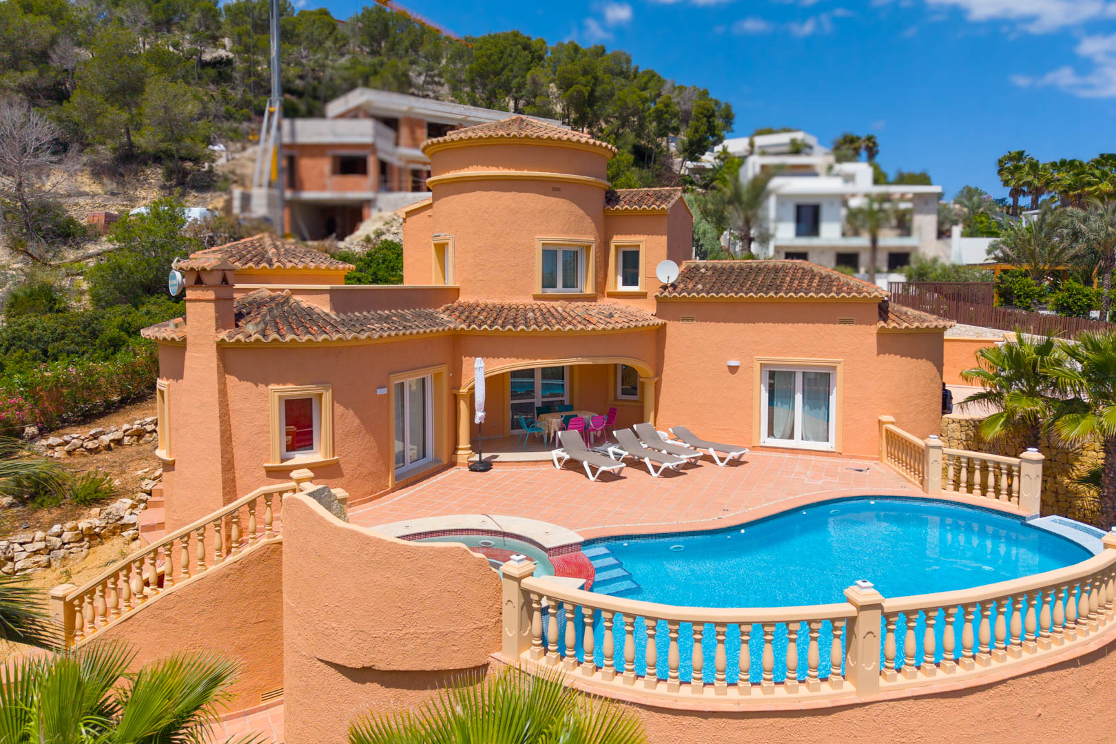 Villa de Luxe à Jávea : 3 Chambres, Piscine Privée - 750.000€