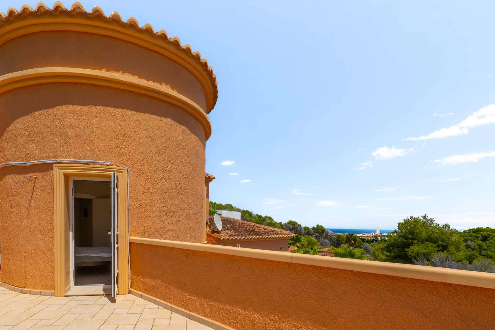 Villa de Luxe à Jávea : 3 Chambres, Piscine Privée - 750.000€