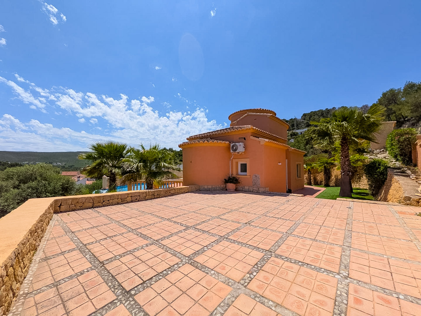 Villa de Luxe à Jávea : 3 Chambres, Piscine Privée - 750.000€