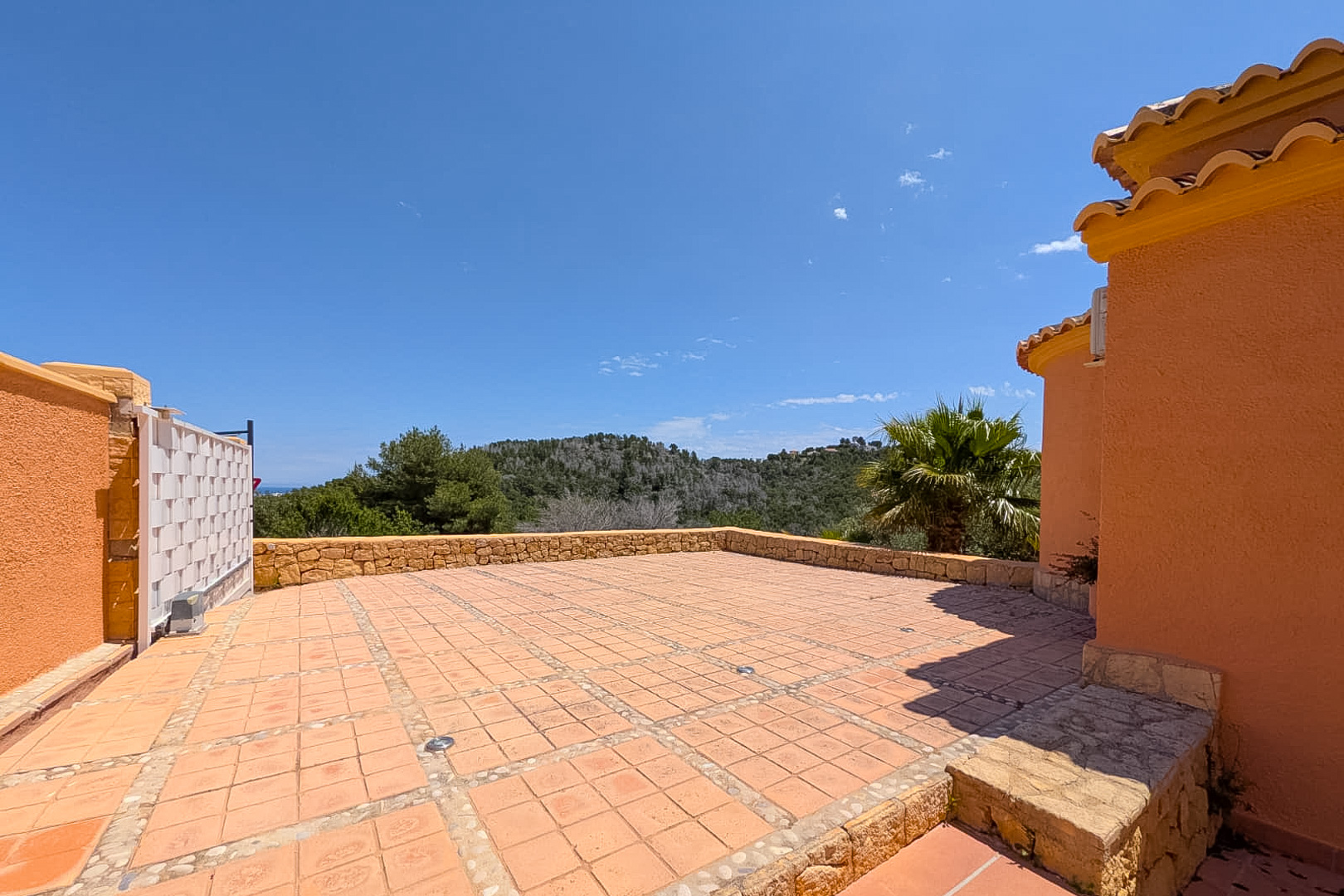 Villa de Luxe à Jávea : 3 Chambres, Piscine Privée - 750.000€