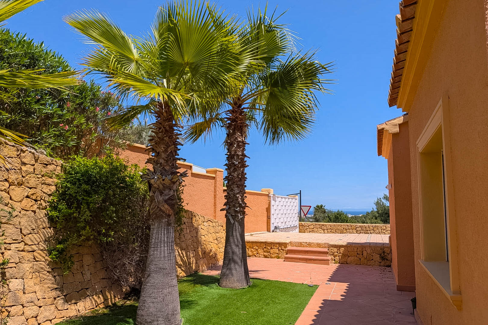 Villa de Luxe à Jávea : 3 Chambres, Piscine Privée - 750.000€