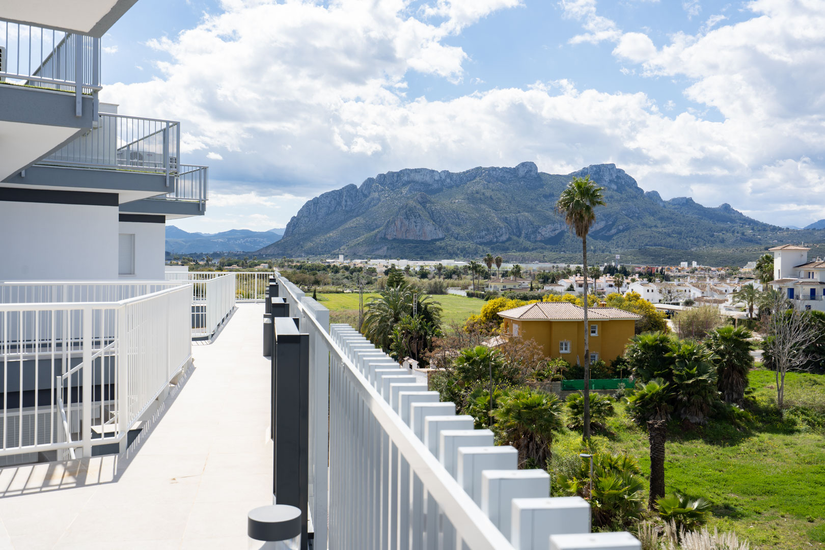 Dénia: Appartement Neuf de Luxe avec Terrasse