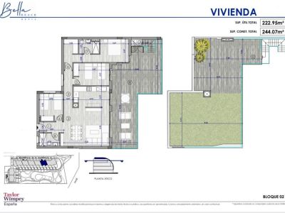 Plan d'étage détaillé d'un appartement de 244,07 m² avec 3 chambres, 2 salles de bain, salon-salle à manger, cuisine, grande terrasse et jardin privé. Illustre l'agencement spatial et les dimensions.