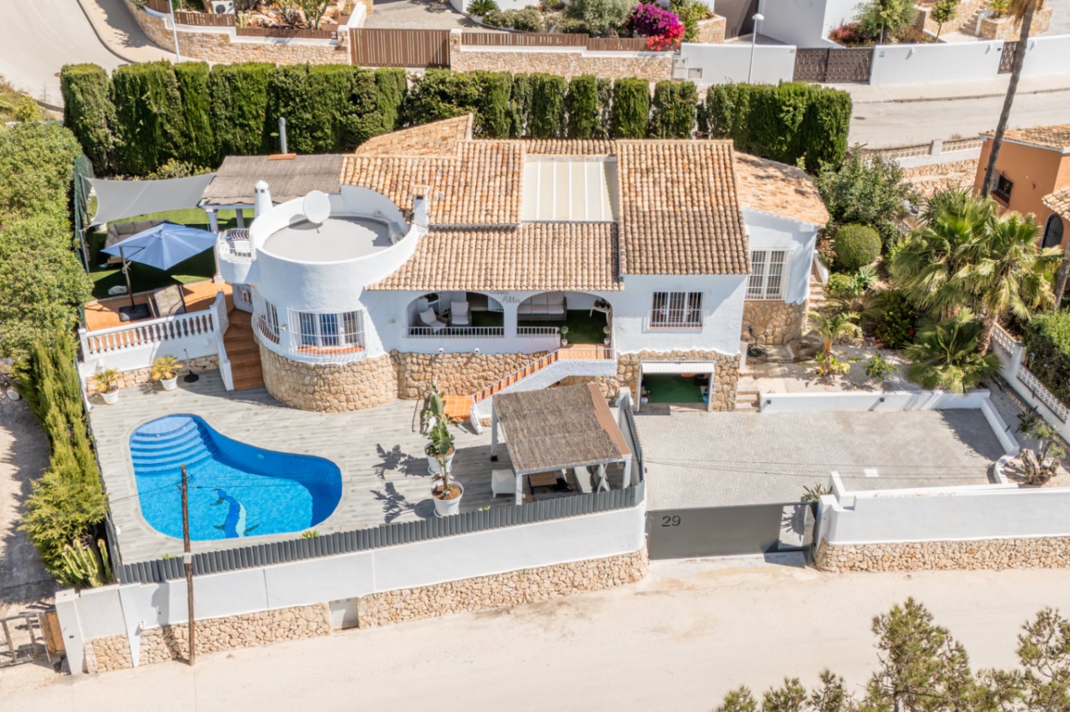 Villa Familiale à Moraira, 4 Chambres, Avec Jardin