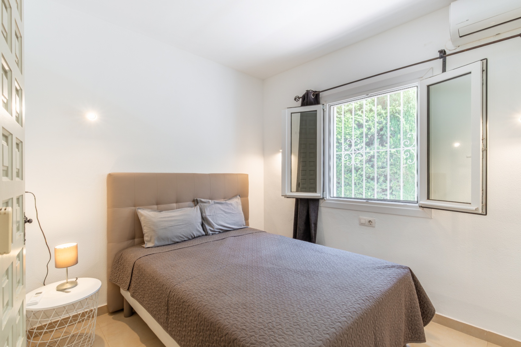 Villa Familiale à Moraira, 4 Chambres, Avec Jardin