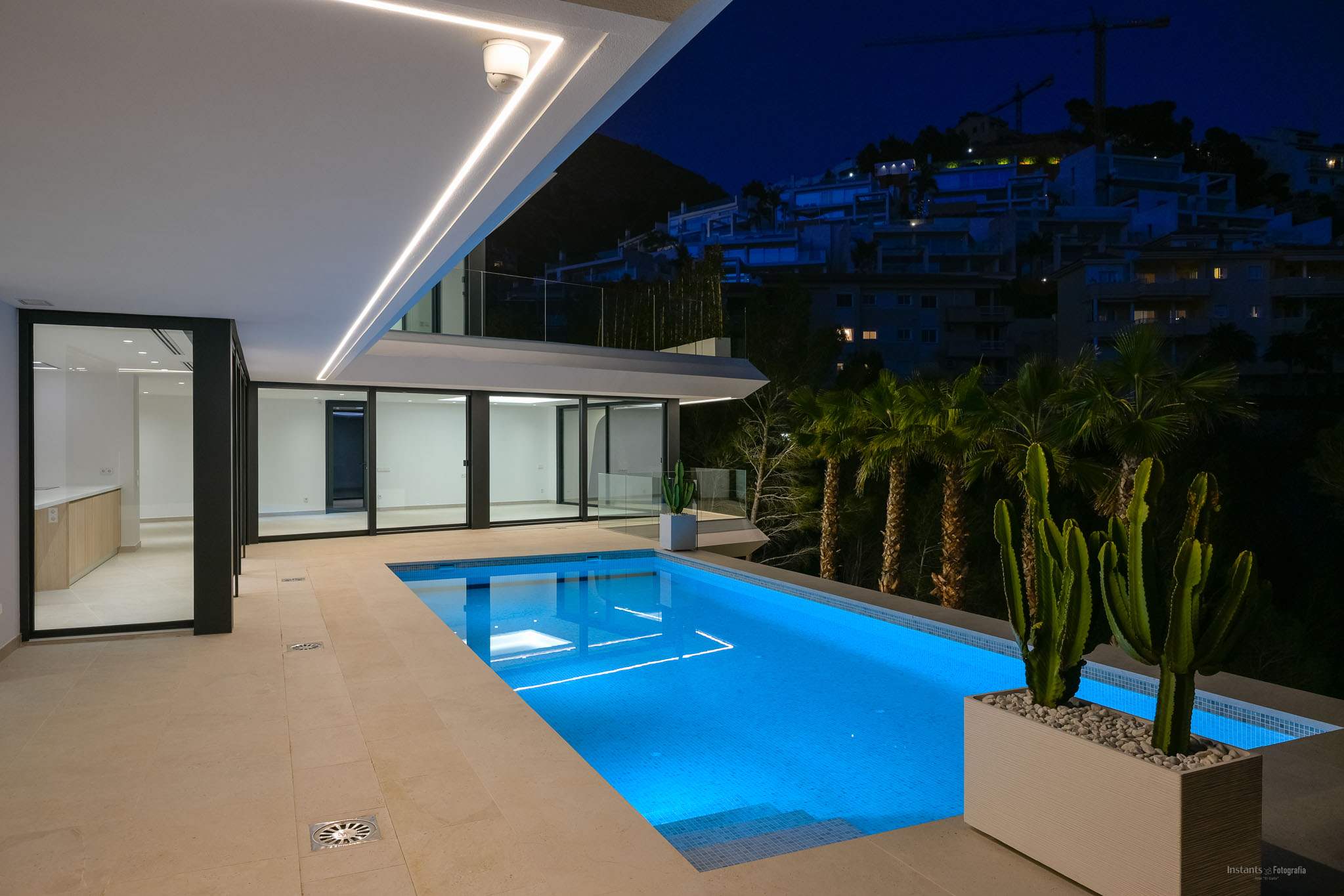 Luxe côtier: villa de 4 chambres à vendre à Altea avec vue mer et piscine privée