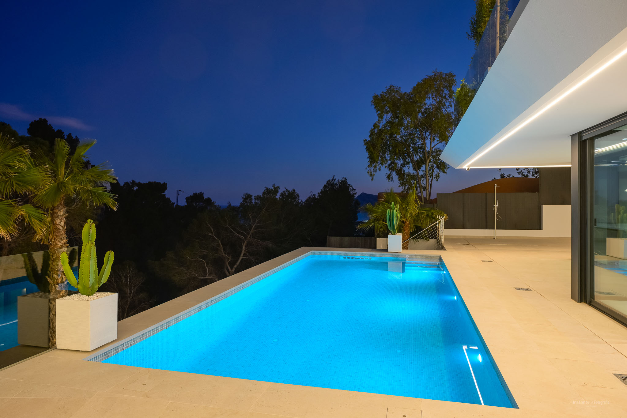 Luxe côtier: villa de 4 chambres à vendre à Altea avec vue mer et piscine privée