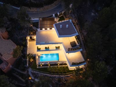 Luxe côtier: villa de 4 chambres à vendre à Altea avec vue mer et piscine privée
