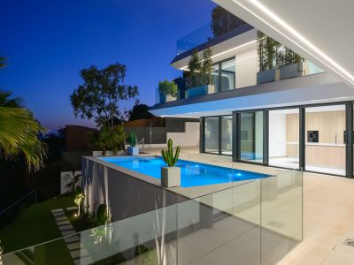 Luxe côtier: villa de 4 chambres à vendre à Altea avec vue mer et piscine privée