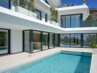 Luxe côtier: villa de 4 chambres à vendre à Altea avec vue mer et piscine privée