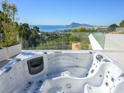 Luxe côtier: villa de 4 chambres à vendre à Altea avec vue mer et piscine privée