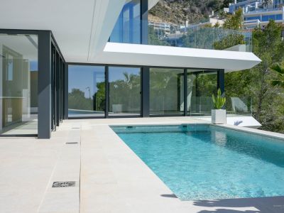 Luxe côtier: villa de 4 chambres à vendre à Altea avec vue mer et piscine privée