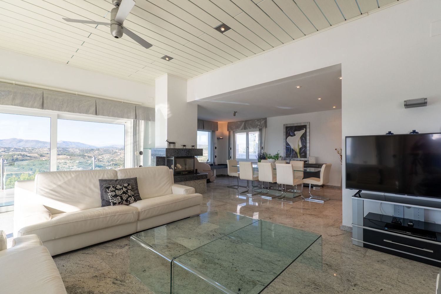 Villa de luxe à vendre à Moraira avec vues panoramiques sur la mer