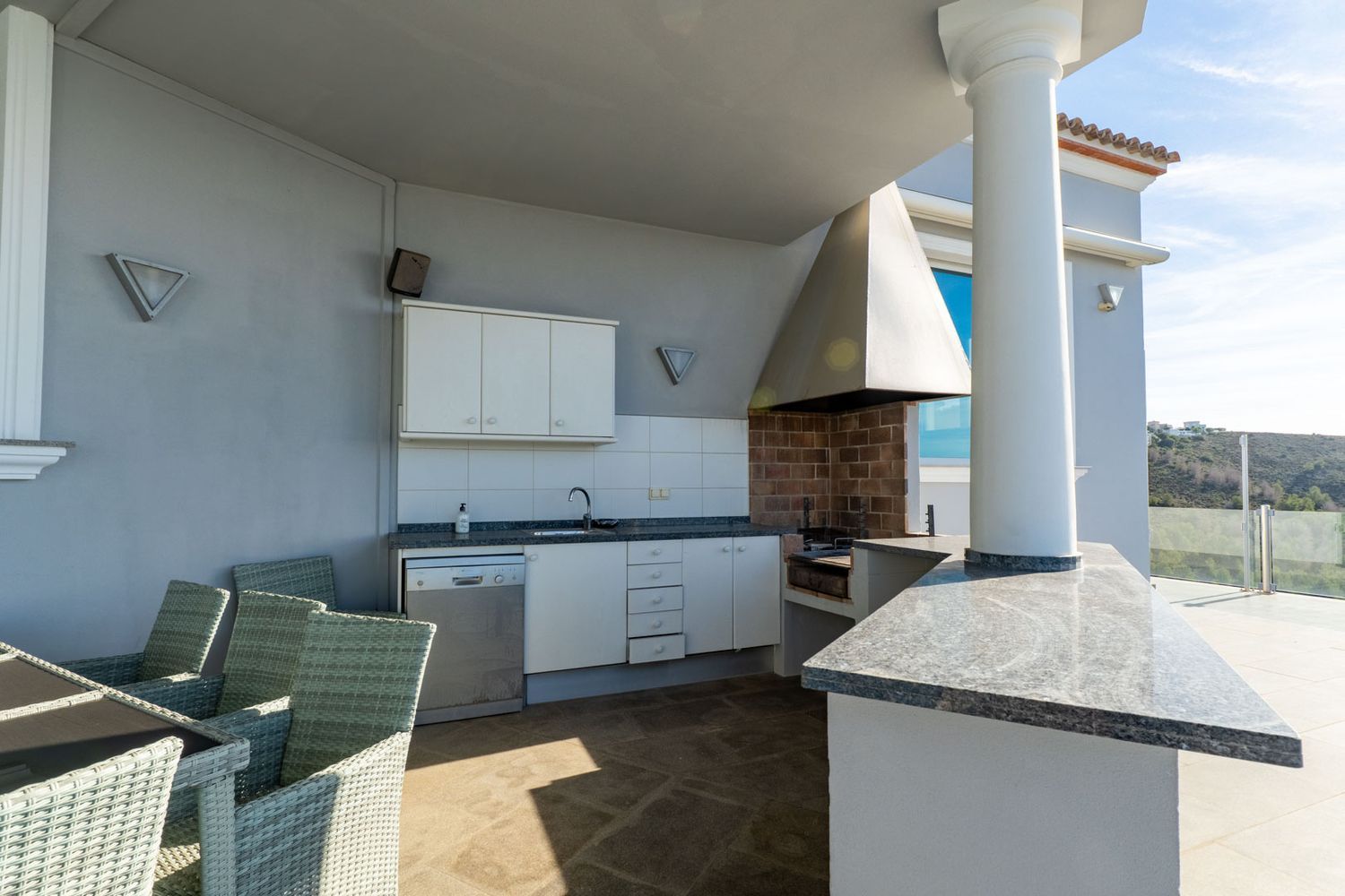 Villa de luxe à vendre à Moraira avec vues panoramiques sur la mer