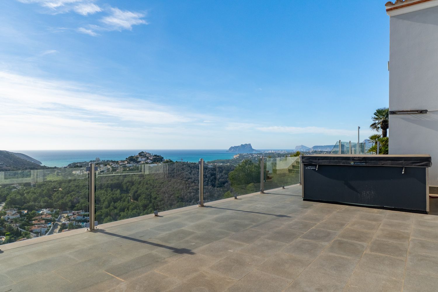 Villa de luxe à vendre à Moraira avec vues panoramiques sur la mer