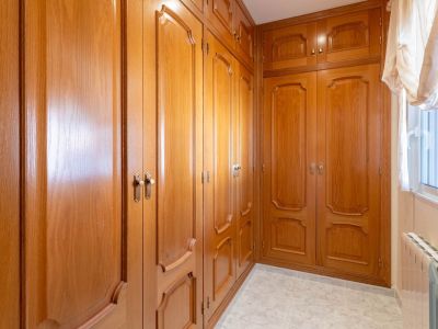 Villa de style méditerranéen à vendre à Jalón avec piscine privée et potentiel d'investissement