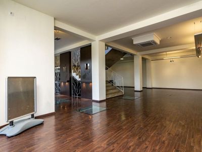 Opportunité unique: logement et local commercial à vendre à Benissa avec grand parking