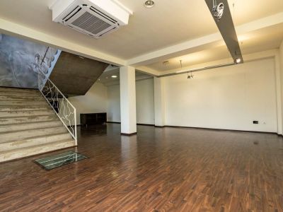 Opportunité unique: logement et local commercial à vendre à Benissa avec grand parking