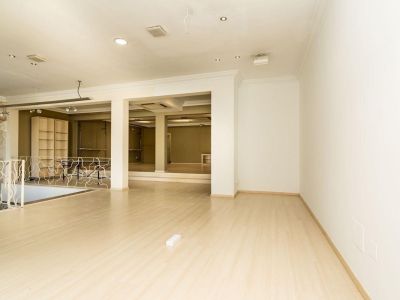 Opportunité unique: logement et local commercial à vendre à Benissa avec grand parking