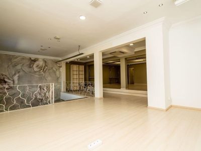 Opportunité unique: logement et local commercial à vendre à Benissa avec grand parking