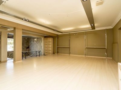 Opportunité unique: logement et local commercial à vendre à Benissa avec grand parking