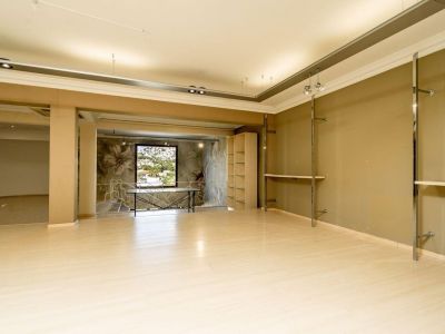 Opportunité unique: logement et local commercial à vendre à Benissa avec grand parking