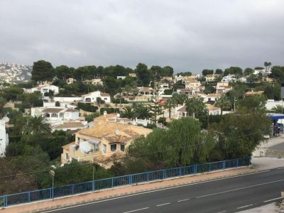 Opportunité unique: logement et local commercial à vendre à Benissa avec grand parking