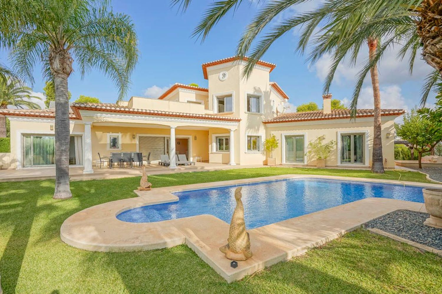 Villa traditionnelle à vendre à Benissa avec vue mer et sur le Peñón de Ifach