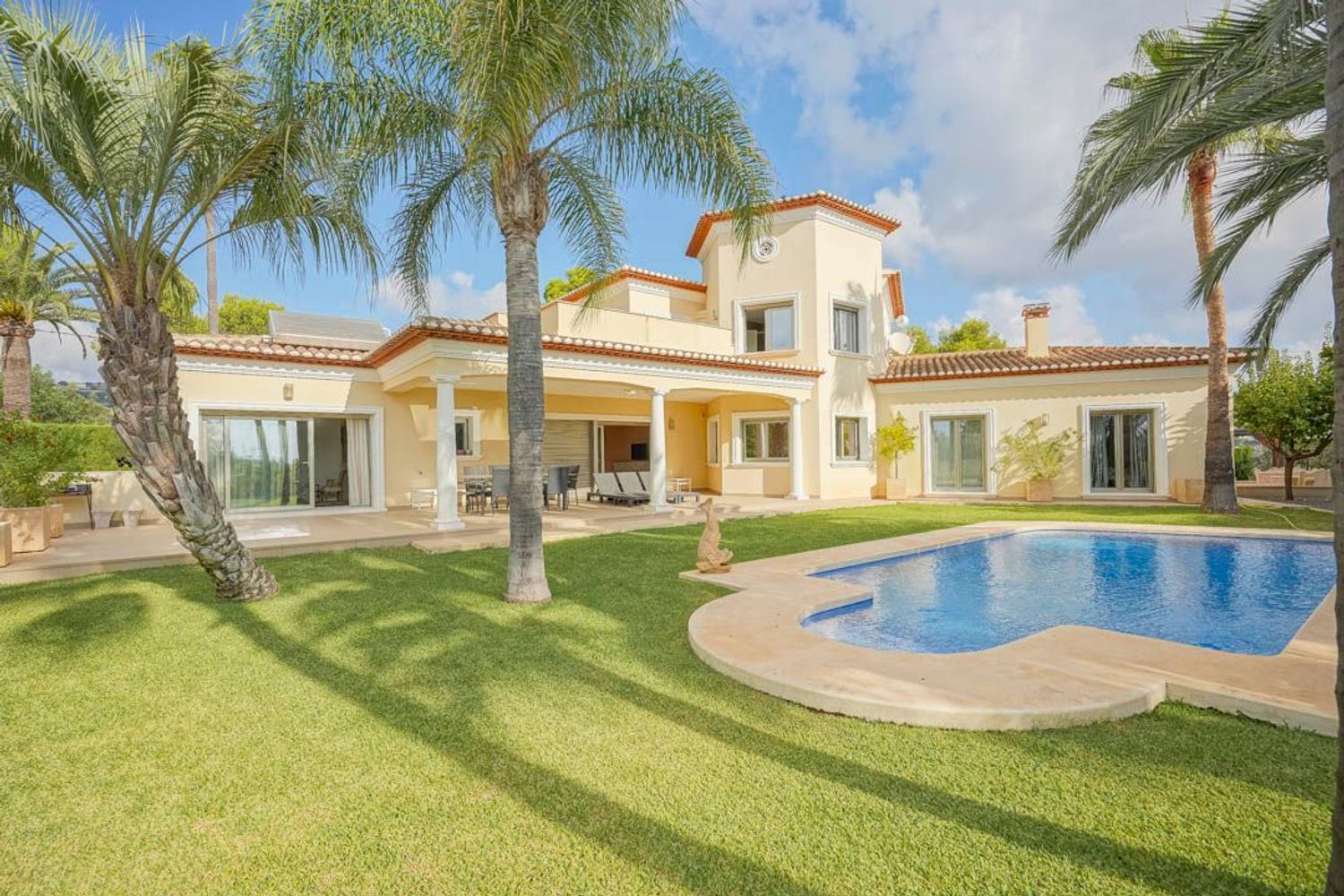 Villa traditionnelle à vendre à Benissa avec vue mer et sur le Peñón de Ifach