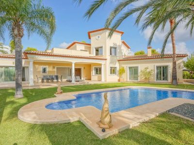 Villa traditionnelle à vendre à Benissa avec vue mer et sur le Peñón de Ifach