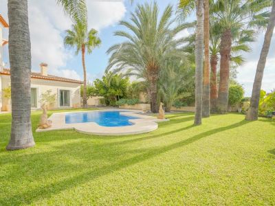 Villa traditionnelle à vendre à Benissa avec vue mer et sur le Peñón de Ifach