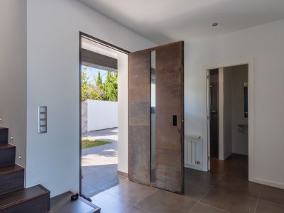 Villa de style méditerranéen à vendre à Moraira avec vues panoramiques sur la mer.